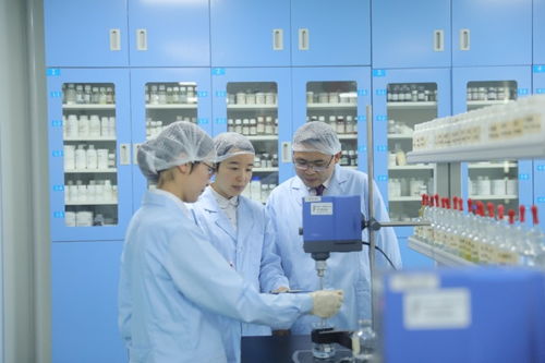 羅麗芬控股 以科研為引擎，鍛造產(chǎn)品實力，引領(lǐng)美業(yè)創(chuàng)新